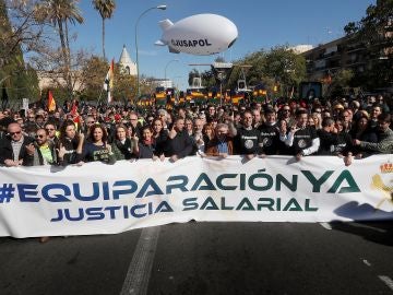 Manifestación convocada por JUSAPOL en Sevilla