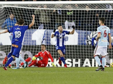 Pedraza celebra un gol