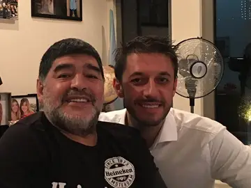 Maradona, con su abogado Maradona, con su abogado