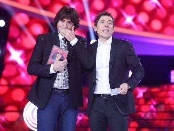  Raúl Pérez, muy emocionado, se hace con el triunfo en el ‘Especial Eurovisión’ de ‘Tu cara me suena’