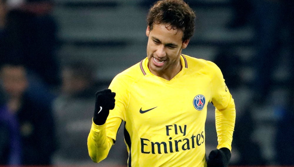 Neymar durante el partido ante el Lille