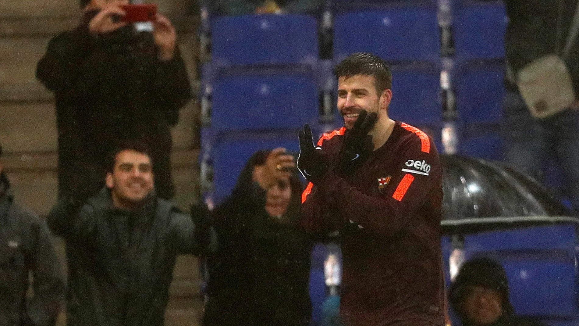 Gerard Piqué celebra su gol en Cornellá Gerard Piqué celebra su gol en Cornellá
