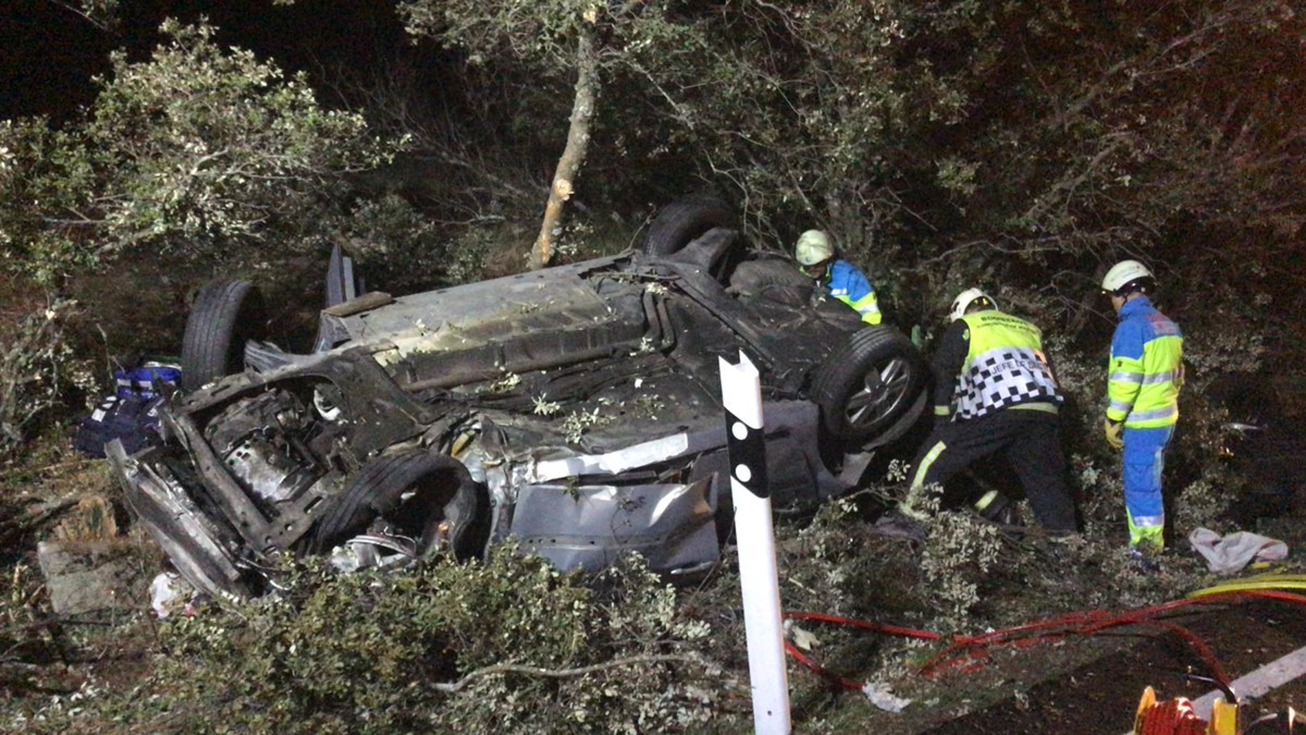 Así ha quedado el coche tras el accidente Así ha quedado el coche tras el accidente