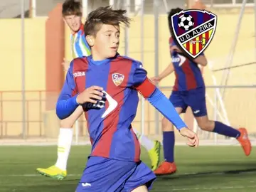 Nacho Barberá, jugador del equipo cadete de la UD Alzira Nacho Barberá, jugador del equipo cadete de la UD Alzira