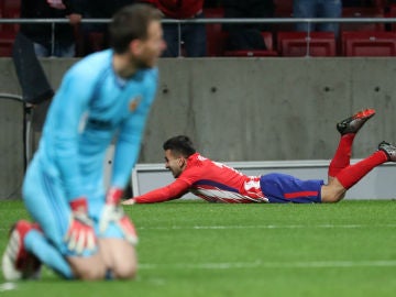 Correa celebra un gol con el Atlético