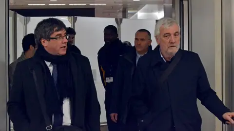 El expresidente de la Generalitat de Cataluña, Carles Puigdemont junto al empresario Josep María Matamala en Bruselas El expresidente de la Generalitat de Cataluña, Carles Puigdemont junto al empresario Josep María Matamala en Bruselas