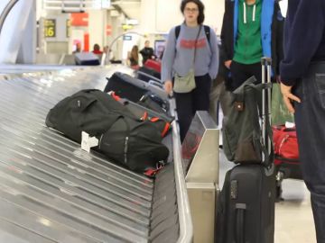 Dos detenidos en Barajas por colar maletas con cocaína a nombre de los viajeros