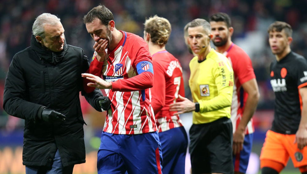 Godín, tras perder varios dientes en el partido contra el Valencia