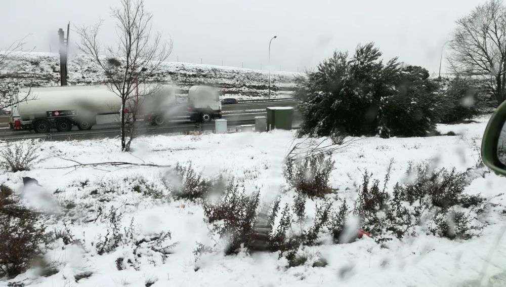 Foto de la M-40 durante el temporal de nieve