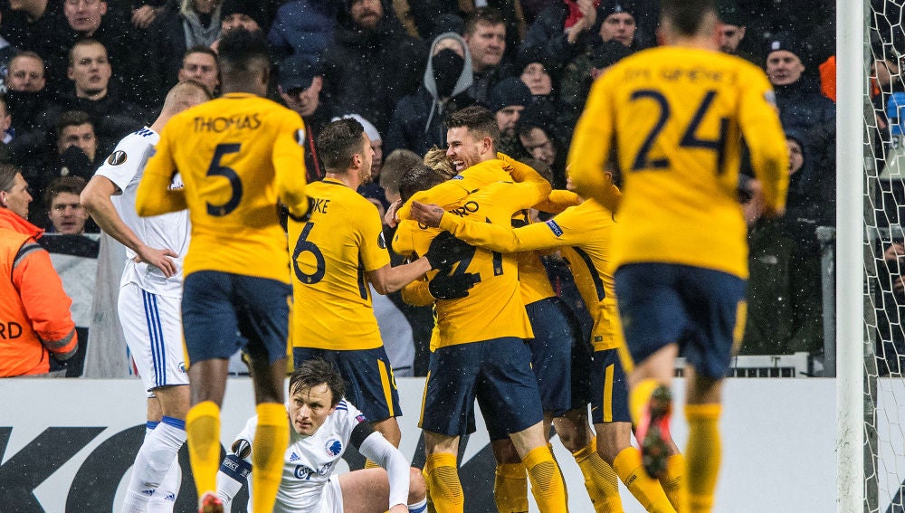 Los jugadores del Atlético celebran un gol ante el Copenhague