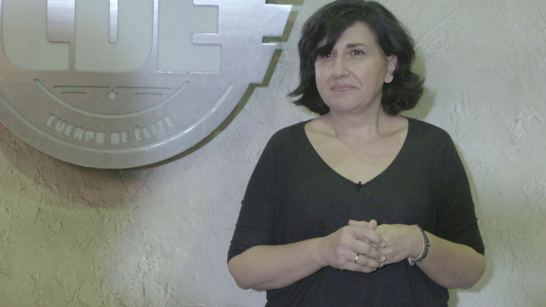 Juana Mula, directora de arte, nos presenta el armamento de ‘Cuerpo de Élite’