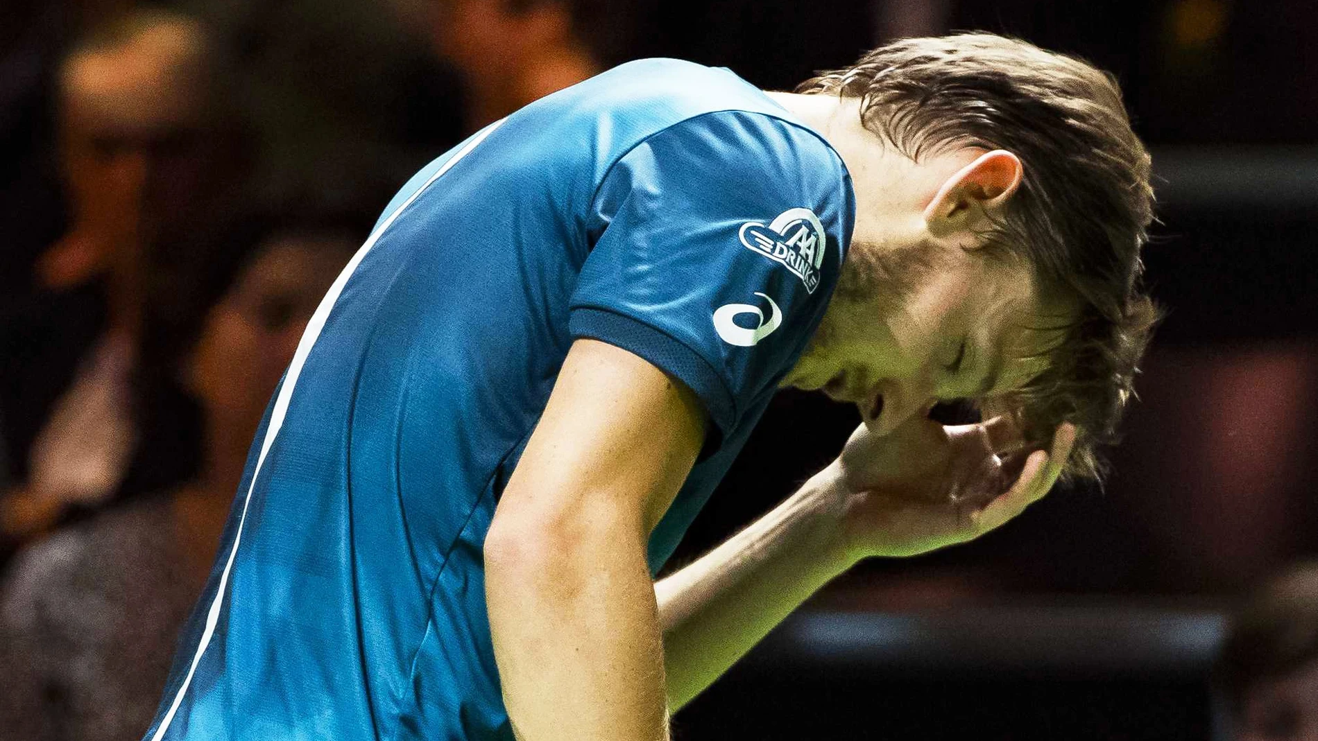 David Goffin tuvo que retirarse por un golpe en el ojo David Goffin tuvo que retirarse por un golpe en el ojo