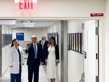 Donald Trump y Melania Trump en el hospital de Florida Donald Trump y Melania Trump en el hospital de Florida