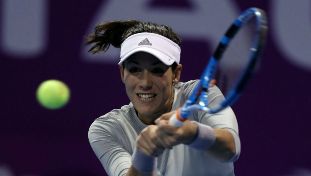 Muguruza golpea una bola