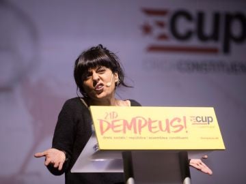 La exdiputada Anna Gabriel durante su intervención en un mitin de campaña de la CUP en Barcelona