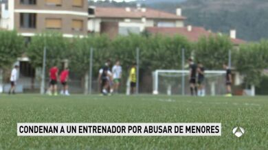 Un entrenador de fútbol, condenado a nueve años de cárcel por abusar de tres menores en Málaga