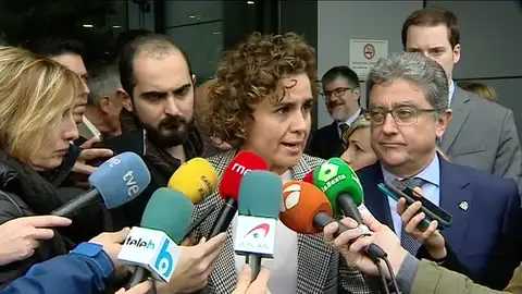Montserrat asegura que habrá casilla para elegir el idioma en Cataluña y Educación señala que se trata de una "confusión" Montserrat asegura que habrá casilla para elegir el idioma en Cataluña y Educación señala que se trata de una "confusión"