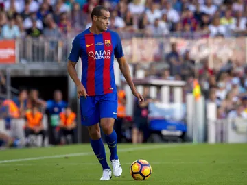 Rivaldo en un partido con el Barcelona Rivaldo en un partido con el Barcelona