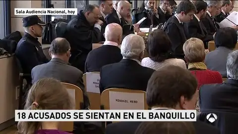 La Audiencia Nacional juzga a 18 miembros de la mafia rusa 'Tambovskaya' por blanqueo de dinero La Audiencia Nacional juzga a 18 miembros de la mafia rusa 'Tambovskaya' por blanqueo de dinero