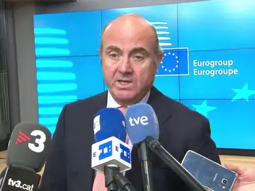 De Guindos asegura que presentará su dimisión como ministro de Economía "en los próximos días" De Guindos asegura que presentará su dimisión como ministro de Economía "en los próximos días"