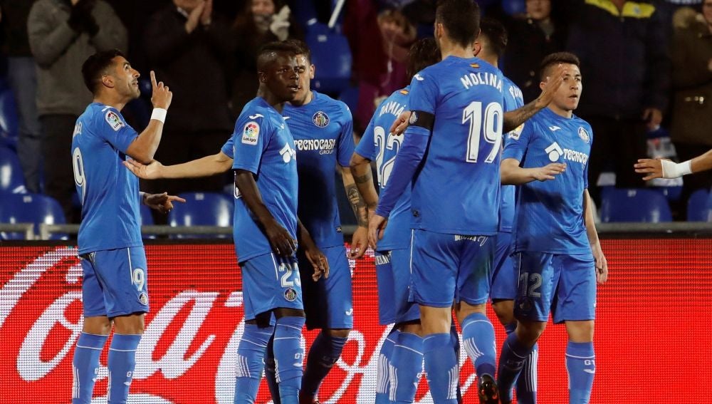 Los jugadores del Getafe celebran uno de los goles ante el Celta