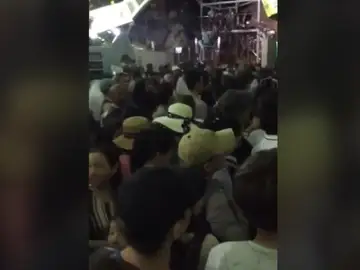Rescatan a un millar de turistas atrapados en un telecabina en Malasia Rescatan a un millar de turistas atrapados en un telecabina en Malasia