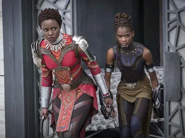 Lupita Nyong'o y Letitia Wright en 'Black Panther' Lupita Nyong'o y Letitia Wright en 'Black Panther'