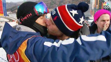 Gus Kenworthy besa a su novio durante los Juegos de Invierno