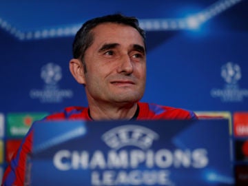 Valverde, durante la rueda de prensa