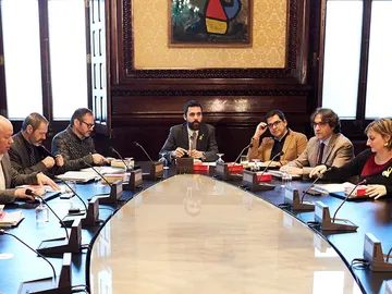 Roger Torrent y el resto de la Mesa del Parlament Roger Torrent y el resto de la Mesa del Parlament