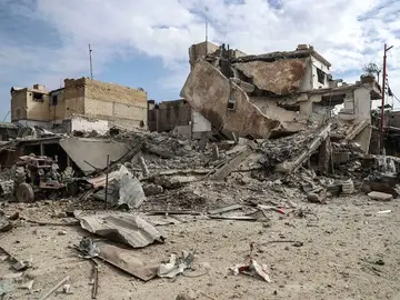 Edificios destruídos tras un bombardeo al este de Guta Edificios destruídos tras un bombardeo al este de Guta