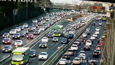 Retorno escalonado en las principales carreteras a escasas horas de que finalice la 'operación retorno'