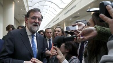 El PP lidera intención de voto con un 27,9%, según una encuesta de 'La Razón'
