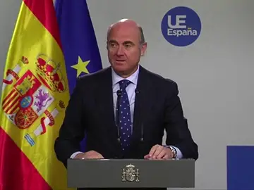 De Guindos: "La normalización monetaria debe ir acompasada con la recuperación económica" De Guindos: "La normalización monetaria debe ir acompasada con la recuperación económica"