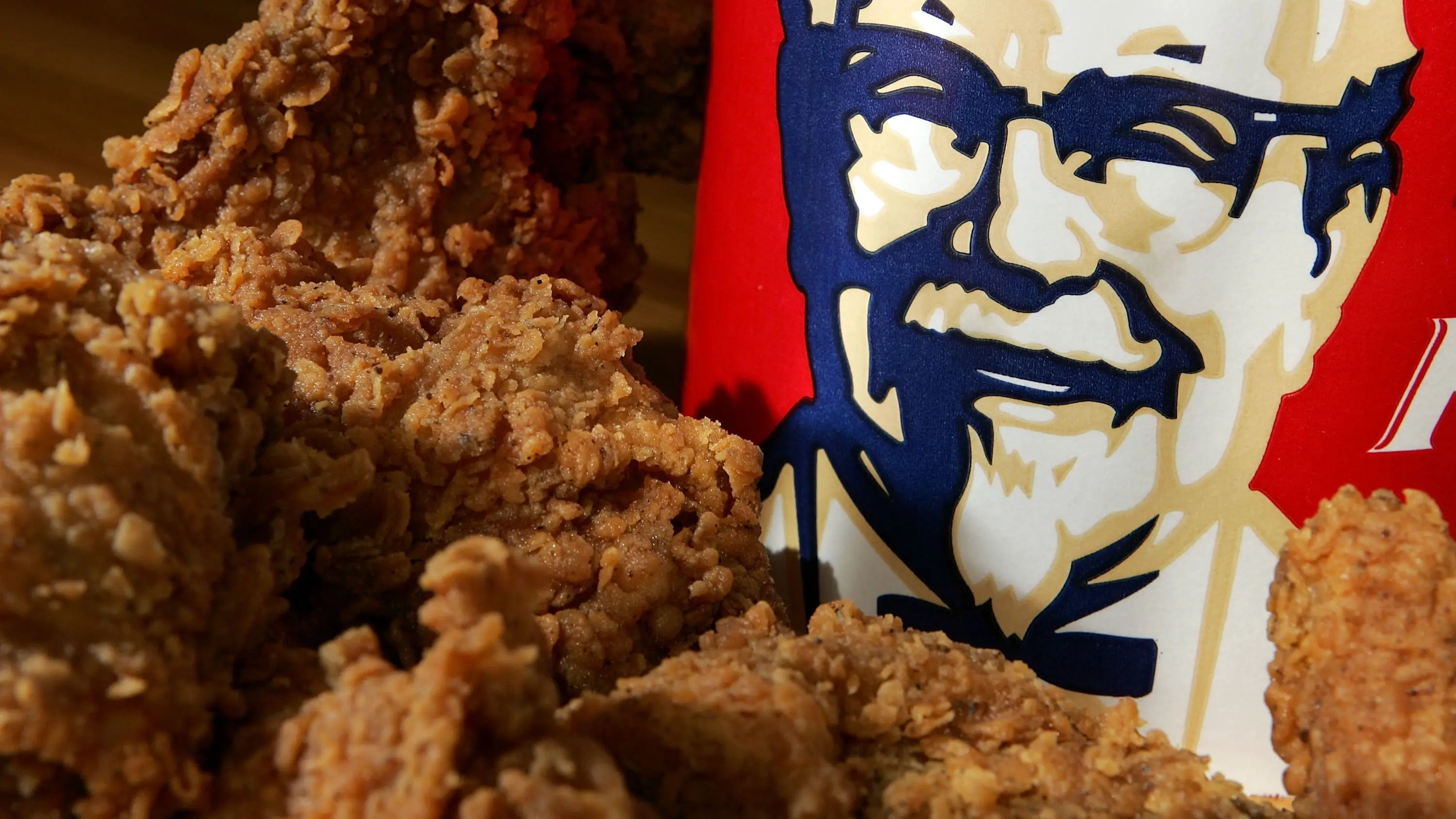 Un bol de pollo de KFC