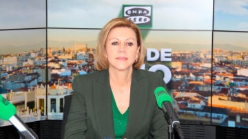La ministra de Defensa, María Dolores de Cospedal, durante una entrevista en Onda Cero