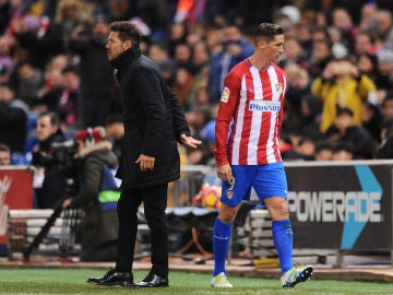 Fernando Torres es sustituido durante un partido