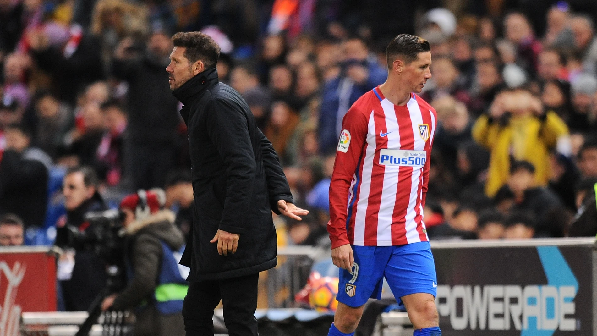 Fernando Torres es sustituido durante un partido Fernando Torres es sustituido durante un partido