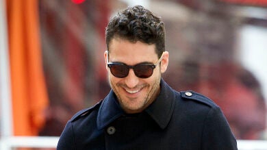 El atrevido vídeo de Miguel Ángel Silvestre quitándose la ropa en la nieve