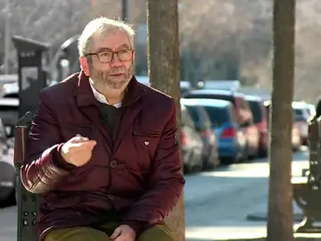 Paseo con Muñoz Molina entre la gente Paseo con Muñoz Molina entre la gente