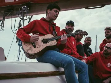 Alfred García en el barco Astral de Open Arms Alfred García en el barco Astral de Open Arms