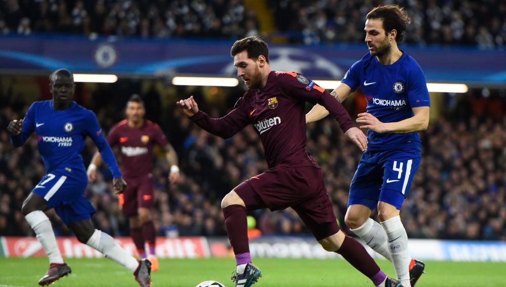 Messi, en acción ante el Chelsea en Stamford Bridge