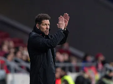 Simeone aplaude al público del Wanda Metropolitano Simeone aplaude al público del Wanda Metropolitano