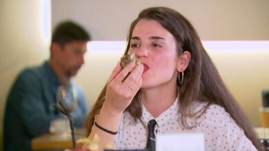 Carolyne le dice a Sheyla todo lo que le haría: “Tocarte, besarte y desearte”