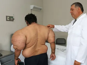 Alejandro Ramos y el médico que le atiende Alejandro Ramos y el médico que le atiende