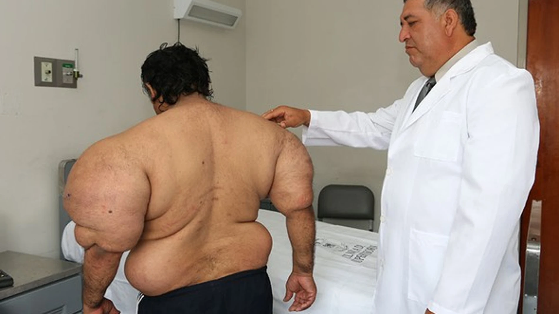Alejandro Ramos y el médico que le atiende Alejandro Ramos y el médico que le atiende