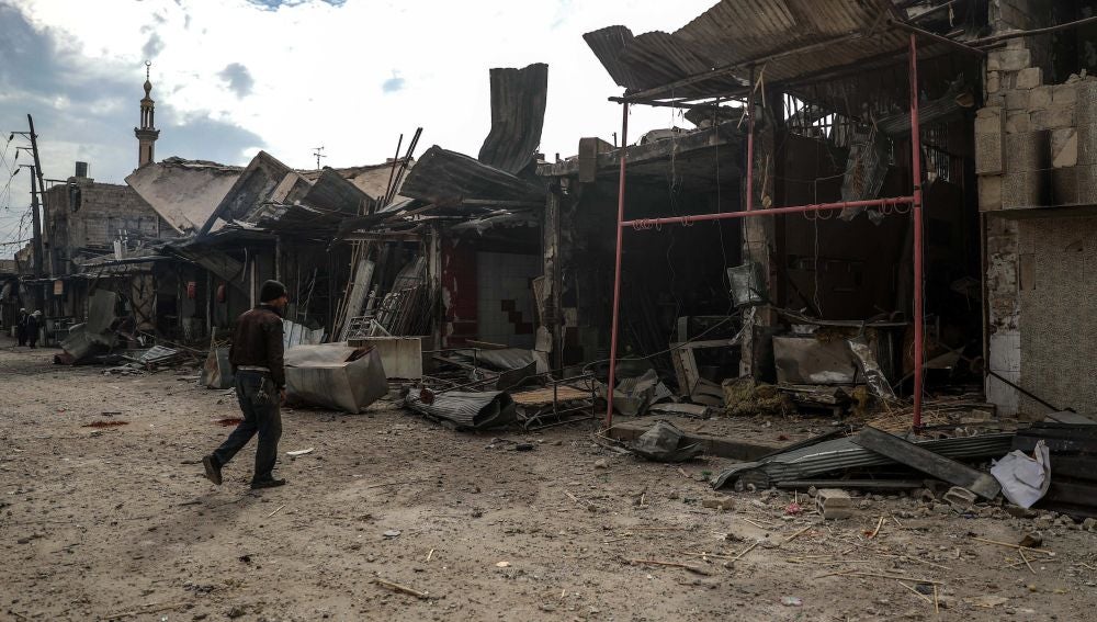 Edificios destruídos tras un bombardeo en Duma en Siria