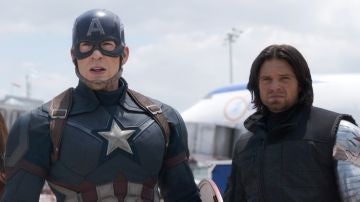 Capitán América y Bucky Barnes en 'Civil War'