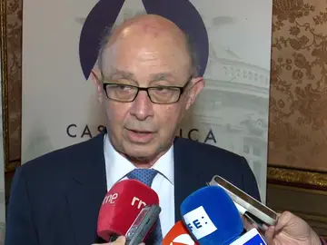 Montoro garantiza la equiparación salarial de todos los policías en tres años Montoro garantiza la equiparación salarial de todos los policías en tres años