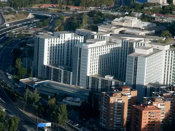 Vista general del hospital Ramón y Cajal, en Madrid. Vista general del hospital Ramón y Cajal, en Madrid.